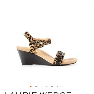 Vionic Laurie wedge sandal